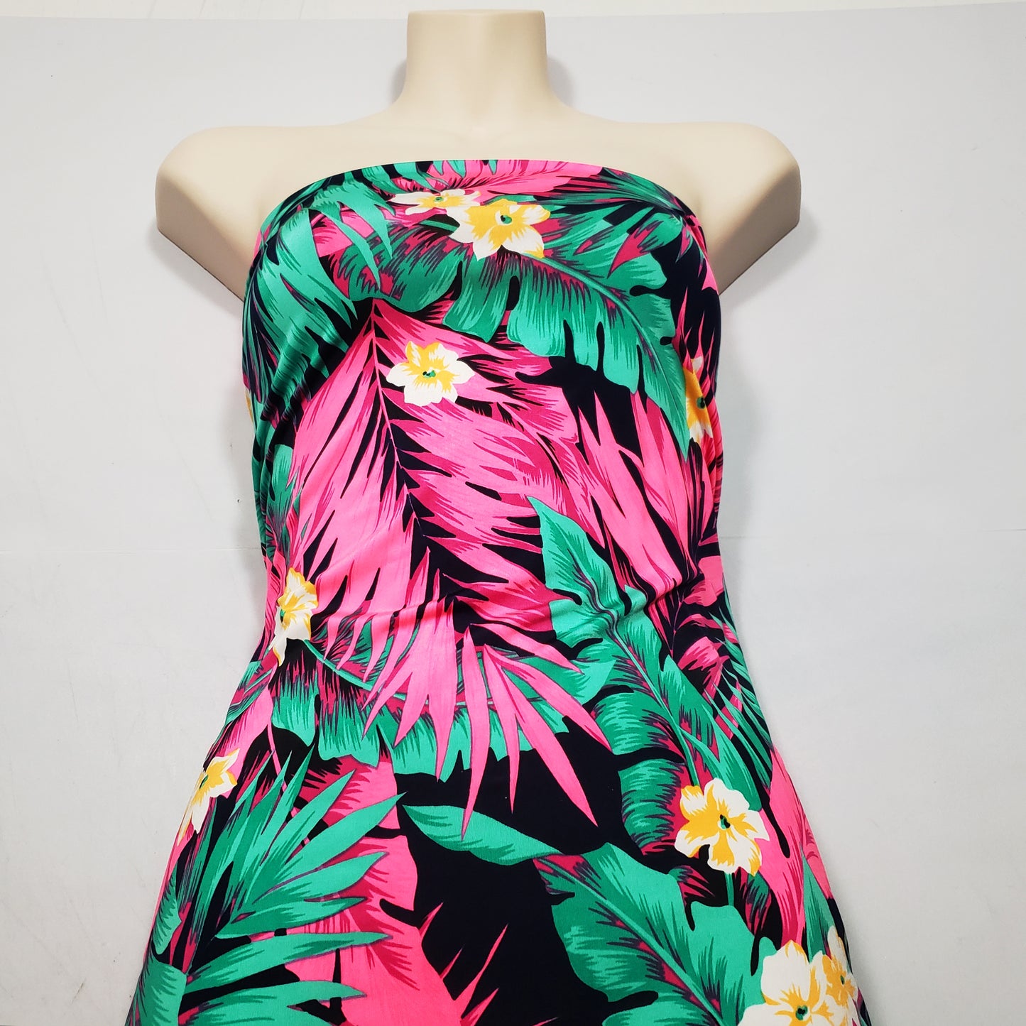 Tropical Foliage Print Nylon Spandex Fabric - Lightweight & Vibrant